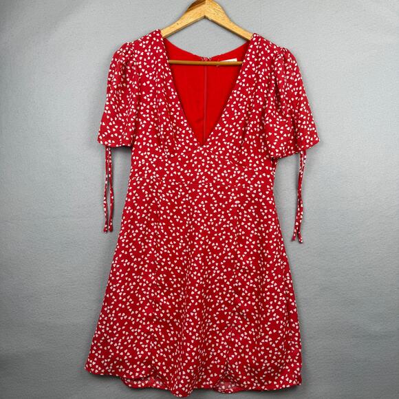 Le Lis Babydoll Heart Mini Dress Plunge Neck Red White Medium Romantic Flirty - Picture 1 of 9